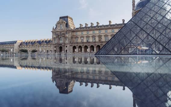 París: Visita guiada sin colas a las obras maestras del Museo del Louvre